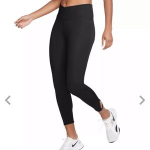 Nike Women's Yoga 7/8 Tights